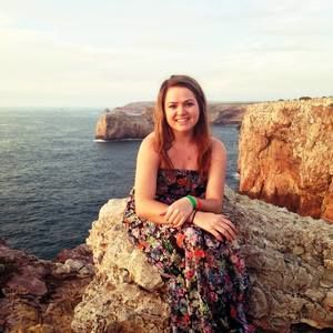 Meet your Posher, Monica